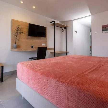 ניי פורי Bemyguest Comfort Zefyros מראה חיצוני תמונה