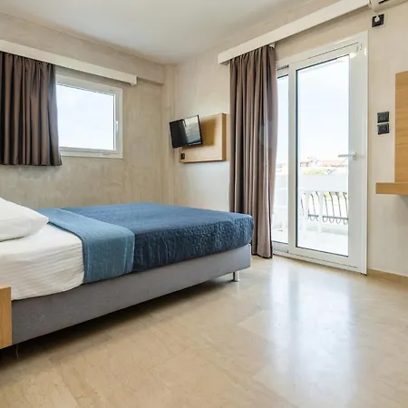ניי פורי Bemyguest Comfort Zefyros מראה חיצוני תמונה
