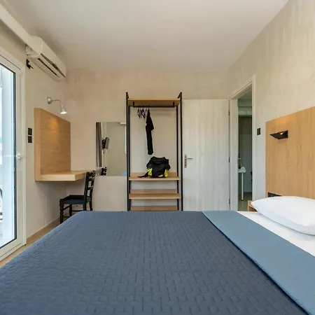 ניי פורי Bemyguest Comfort Zefyros מראה חיצוני תמונה